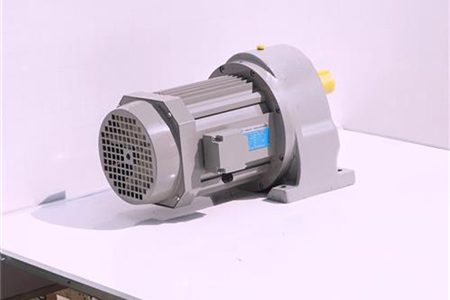 MOTOR GIẢM TỐC 3.7KW 5HP-CHÍNH HÃNG-GIÁ CẢ TỐT NHẤT-UY TÍN-CHẤT LƯỢNG.